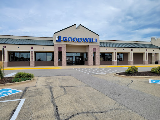 Goodwill, 1201 Savoy Plaza Ln, Savoy, IL 61874, USA, 