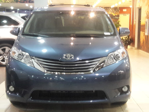 Used Car Dealer «FOX Toyota of El Paso», reviews and photos, 11165 Gateway Blvd W, El Paso, TX 79935, USA