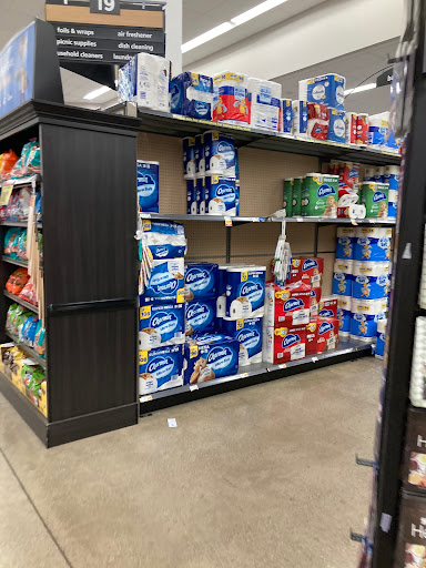 Grocery Store «Kroger», reviews and photos, 5161 Hampsted Village Center Way, New Albany, OH 43054, USA