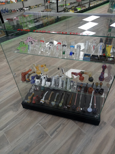 Tobacco Shop «Smoke Center In Longview», reviews and photos, 1016 W Loop 281 Suite # B, Longview, TX 75604, USA