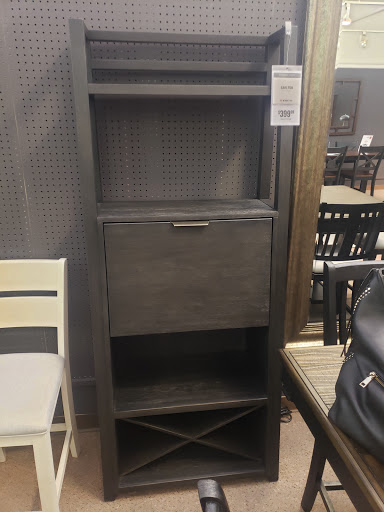 Furniture Store «Value City Furniture», reviews and photos, 23859 Eureka Road, Taylor, MI 48180, USA