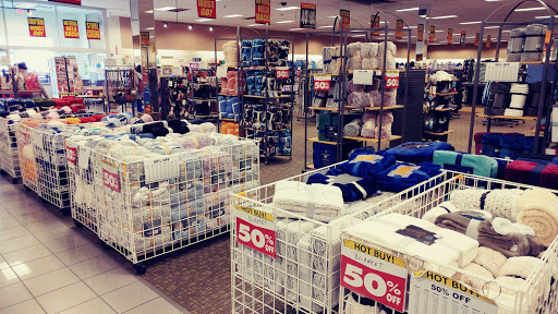 Shopping Mall «South Mall», reviews and photos, 3300 Lehigh St, Allentown, PA 18103, USA