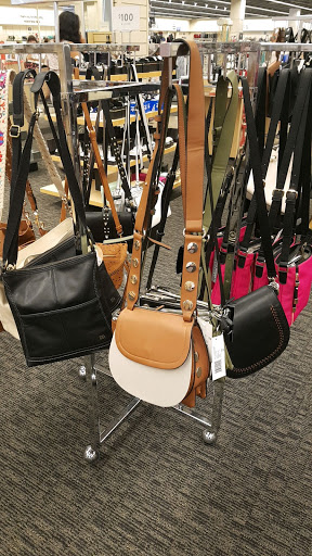 Shopping Mall «Potomac Mills», reviews and photos, 2700 Potomac Mills Cir, Woodbridge, VA 22192, USA