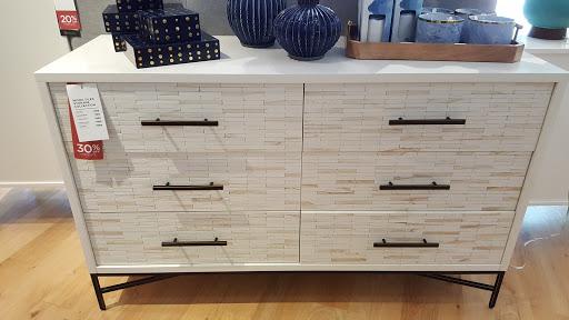 Furniture Store «west elm», reviews and photos, 1201 NW Couch St, Portland, OR 97209, USA