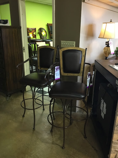 Furniture Store «Furniture Factory Outlet», reviews and photos, 1162 Gateway Loop, Springfield, OR 97477, USA