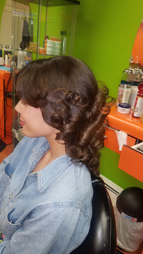 Beauty Salon «Perfect Hair Salon Dominican Style», reviews and photos, 86 York Rd, Willow Grove, PA 19090, USA