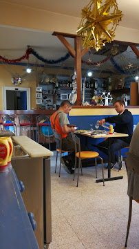 Atmosphère du Restaurant L'Avenir à Mesnils-sur-Iton - n°2