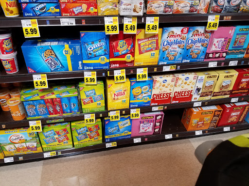 Shopping Mall «Sports Arena Square Shopping Center», reviews and photos, 3340 Sports Arena Blvd, San Diego, CA 92110, USA