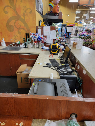 Shopping Mall «Poplar Plaza Shopping Center», reviews and photos, 3440 Poplar Ave, Memphis, TN 38111, USA