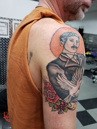 Tattoo Shop «22 Caliber Tattoo Studio», reviews and photos, 3501 Parsons Ave, Columbus, OH 43207, USA