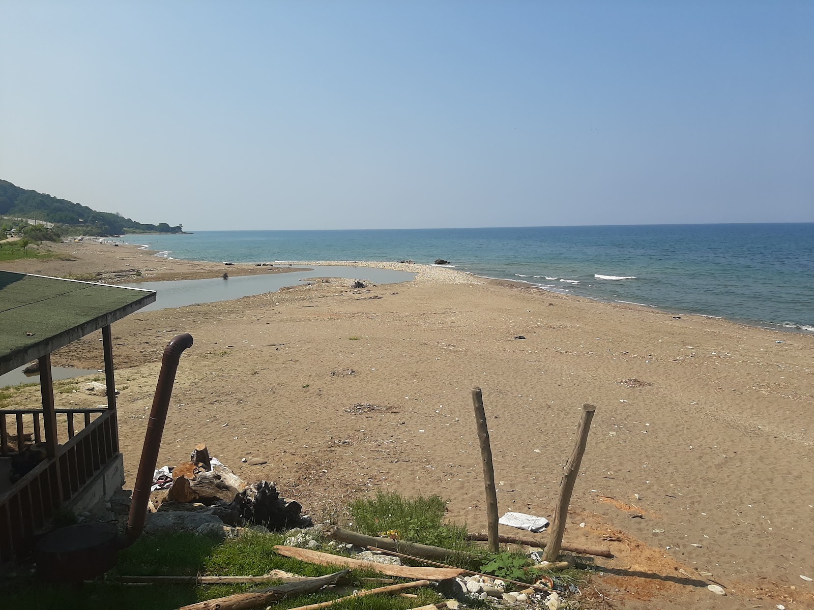 Fotografie cu Akcakoca Plaji cu o suprafață de nisip beige