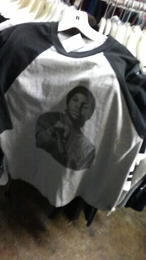 Used Clothing Store «Buffalo Exchange Minneapolis», reviews and photos, 2727 Lyndale Ave S, Minneapolis, MN 55408, USA