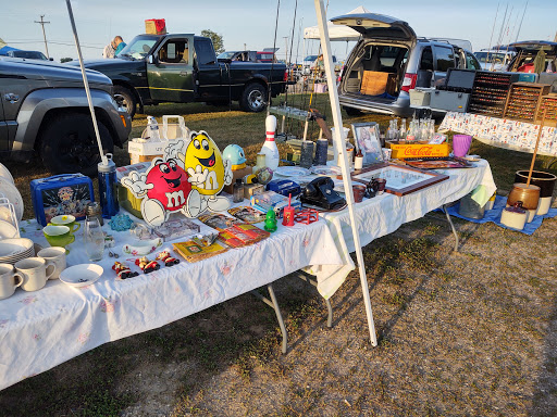 Flea Market «Armada Flea Market», reviews and photos, 25381 Armada Ridge Rd, Richmond, MI 48062, USA