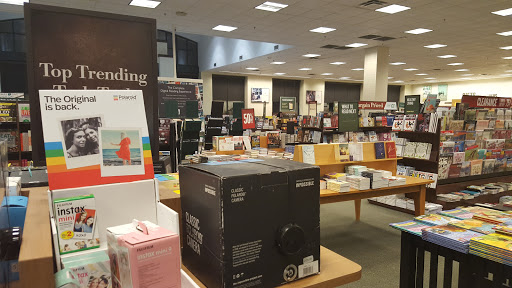 Book Store «Barnes & Noble», reviews and photos, 20600 N Rand Rd, Deer Park, IL 60010, USA