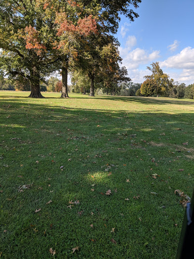 Golf Course «Twin Oaks Golf & Plantation Club», reviews and photos, 450 E 43rd St, Covington, KY 41015, USA
