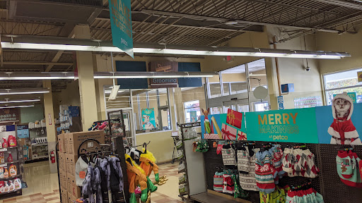 Pet Supply Store «Petco Animal Supplies», reviews and photos, 13 Welles St, Glastonbury, CT 06033, USA