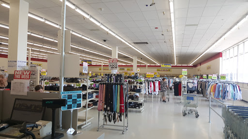 Clothing Store «1/2 of 1/2 Name Brand Clothing», reviews and photos, 601 N West St # 126, Wichita, KS 67203, USA