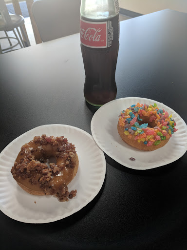 Donut Shop «The Donut Experiment Clearwater Beach», reviews and photos, 674 S Gulfview Blvd, Clearwater Beach, FL 33767, USA