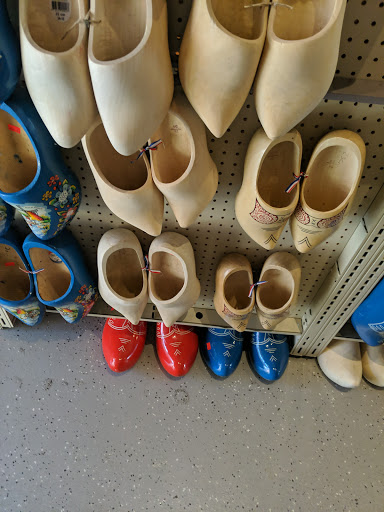 Grocery Store «Holland International Market», reviews and photos, 9835 Belmont St, Bellflower, CA 90706, USA