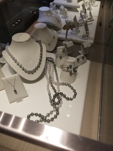 Jewelry Store «Ben Bridge Jeweler», reviews and photos, 4733 Tacoma Mall Blvd #100, Tacoma, WA 98409, USA