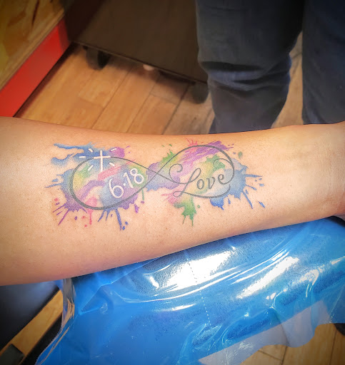 Tattoo Shop «9 Mag Tattoo», reviews and photos, 2150 S Canalport Ave, Chicago, IL 60608, USA