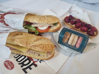Sandwich du Restaurant servant le petit-déjeuner Brioche Dorée à Paris - n°6