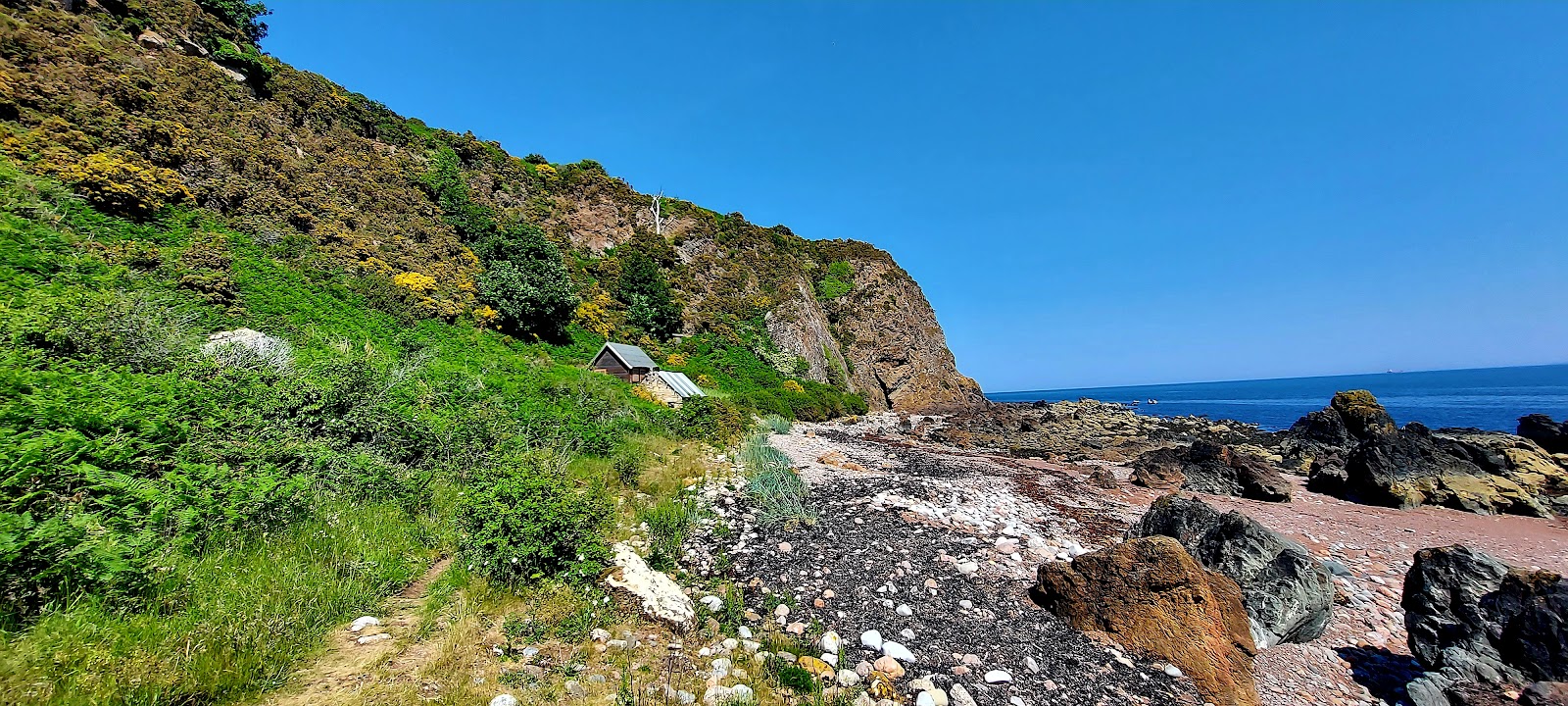 Fotografie cu Macfarquhar's Bed Beach amplasat într-o zonă naturală