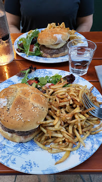 Hamburger végétarien du Restaurant français Les Fils à Maman Dijon - n°3