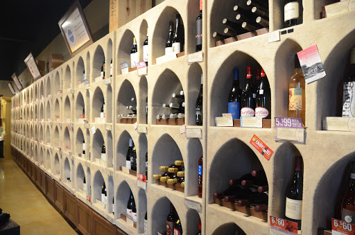 Wine Bar «WineStyles of Johnston», reviews and photos, 8460 Birchwood Ct #500, Johnston, IA 50131, USA