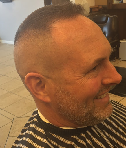 Barber Shop «East End Barber Shop», reviews and photos, 2622 Chamberlain Ln, Louisville, KY 40245, USA