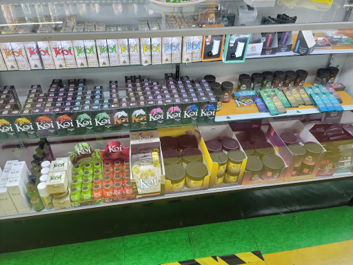 Tobacco Shop «Smoken Smoke House», reviews and photos, 13260 Woodruff Ave, Downey, CA 90242, USA