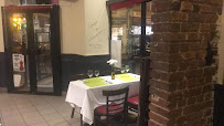 Atmosphère du Restaurant Café du Marché à Villeneuve-le-Roi - n°2