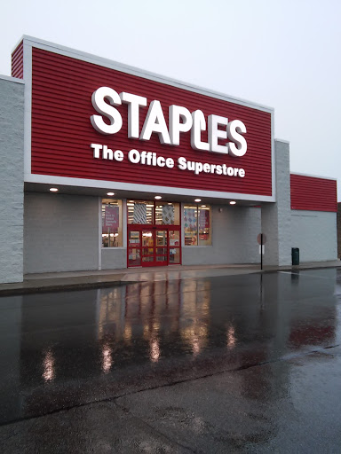 Office Supply Store «Staples», reviews and photos, 7659 Mall Rd, Florence, KY 41042, USA
