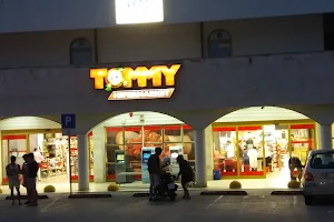 Tommy Supermarket image