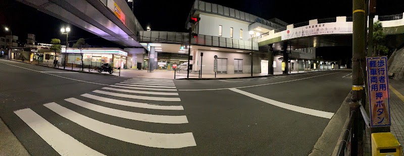 セブン-イレブン ハートインＪＲ伊丹駅前店