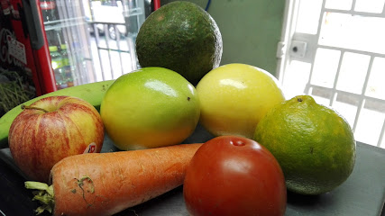 Frutas Y Verduras: Con Algo Más