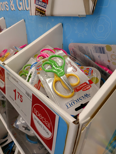 Office Supply Store «Staples», reviews and photos, 755 Lancaster Ave, Bryn Mawr, PA 19010, USA