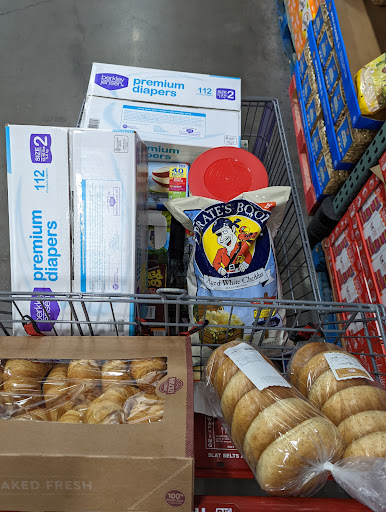 Shopping Mall «Metro Mall-Middle Village», reviews and photos, 6626 Metropolitan Ave, Middle Village, NY 11379, USA