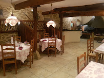 Atmosphère du Restaurant familial La Vieille Etable à Saint-Médard - n°8