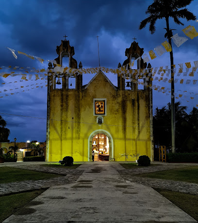 Iglesia "San Antonio De Padua" - ONG Hopelchén, Campeche, México - Iglesia católica