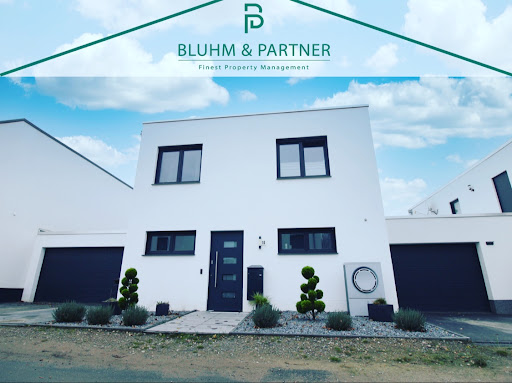 Bluhm & Partner - Finest Property Management // Immobilien & Finanzierung