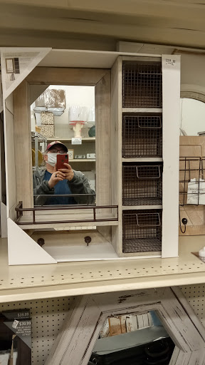 Discount Store «Bargain Hunt», reviews and photos, 924 N Mulberry St #110, Elizabethtown, KY 42701, USA