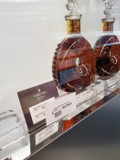 Liquor Store «Liquor Barn», reviews and photos, 287 E Dundee Rd, Wheeling, IL 60090, USA