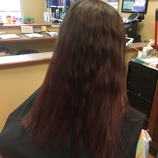 Hair Salon «Avenue Hair Styling & Day Spa», reviews and photos, 630 S Kansas Ave, Topeka, KS 66603, USA