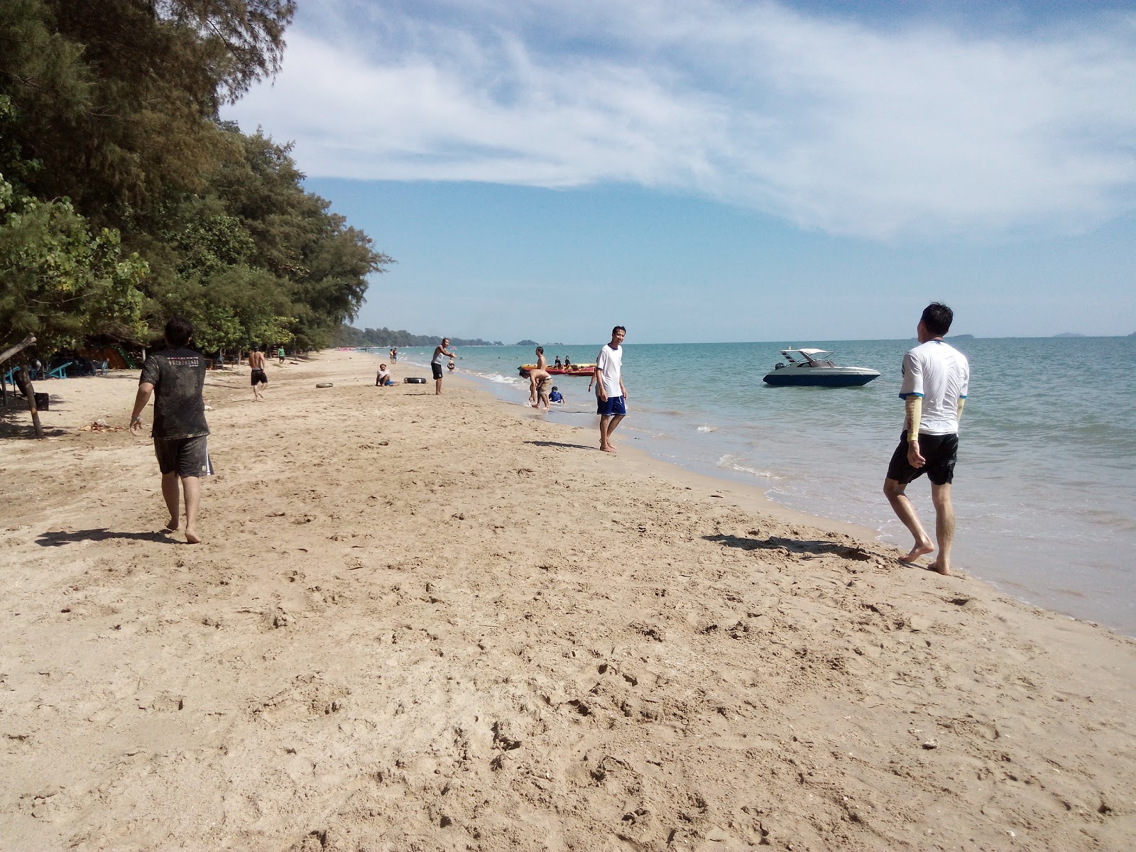 Foto av Hat Suan Son Beach och bosättningen