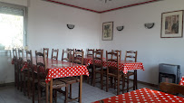 Atmosphère du Restaurant Snack Friterie de la RN 51 à Saulces-Monclin - n°4