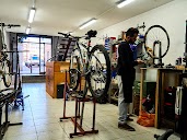 Bike To Deliver - Alquiler, reparación y venta de bicicletas en Poblenou