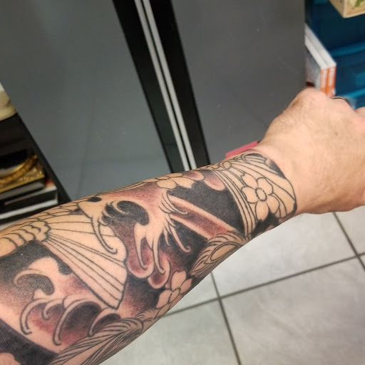 Tattoo Shop «Sacred Dagger Tattoo Studio», reviews and photos, 1131 21st St, Vero Beach, FL 32960, USA