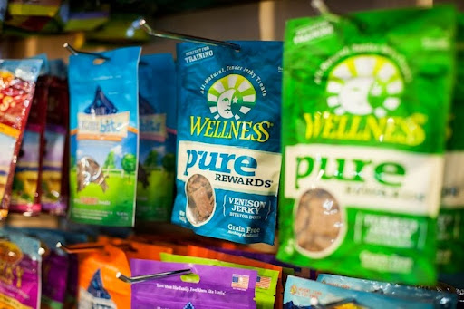 Pet Supply Store «The Whole Dog Market», reviews and photos, 3300 Cobb Pkwy #108, Atlanta, GA 30339, USA