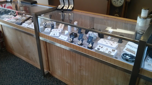 Jewelry Repair Service «Rizzo Jewelers of Cocoa Beach», reviews and photos, 5360 N Atlantic Ave Suite D, Cocoa Beach, FL 32931, USA